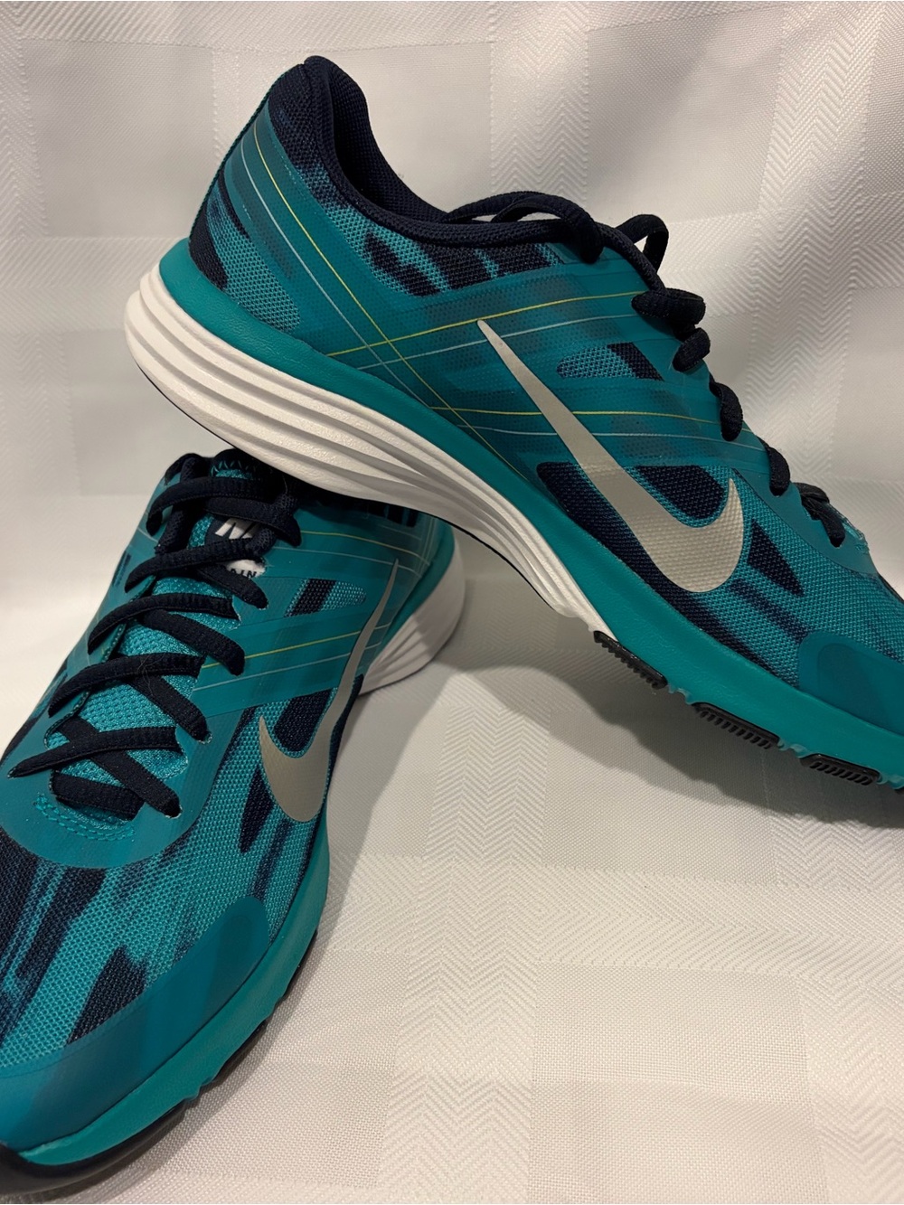 Nike Women's Teal and Navy Running Shoes
